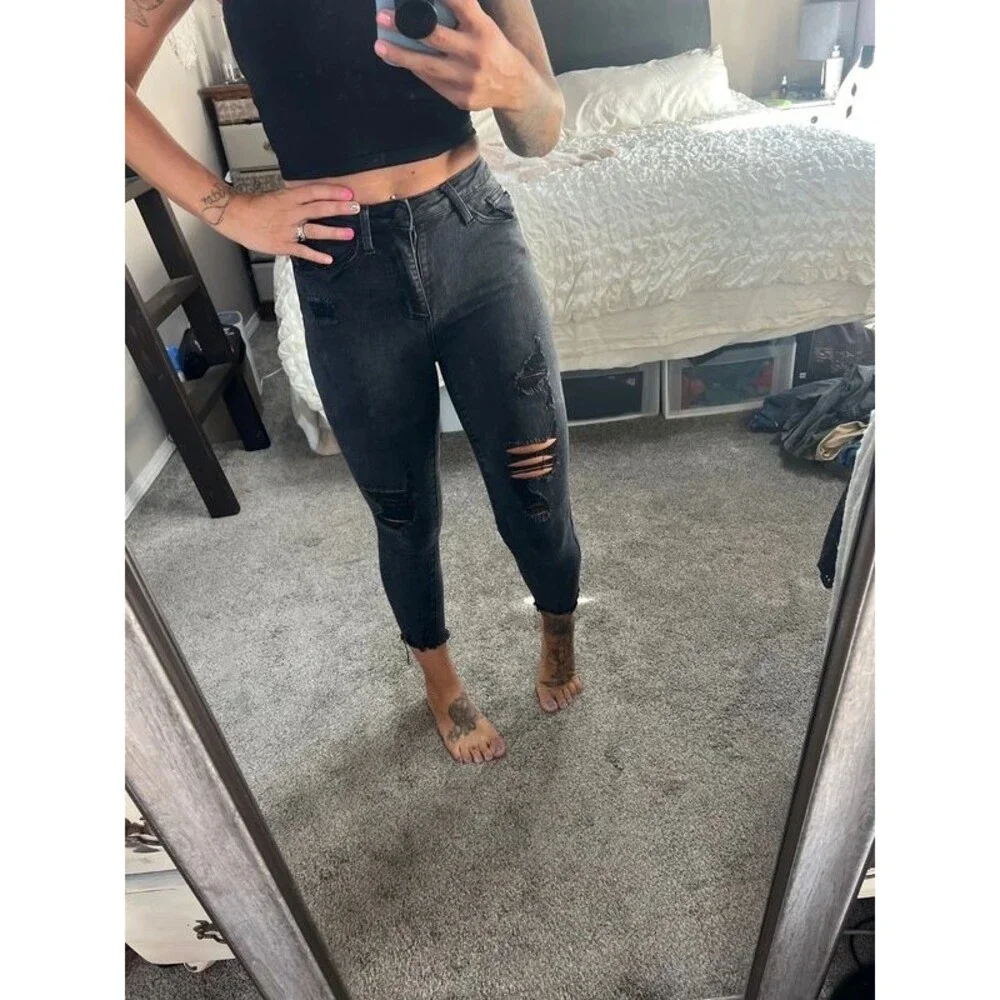 Judy blue black distressed jeans size 26